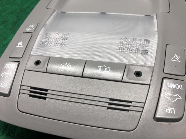 【中古】クラウン DAA-AWS210 ルームランプ 81260-30G40-B0