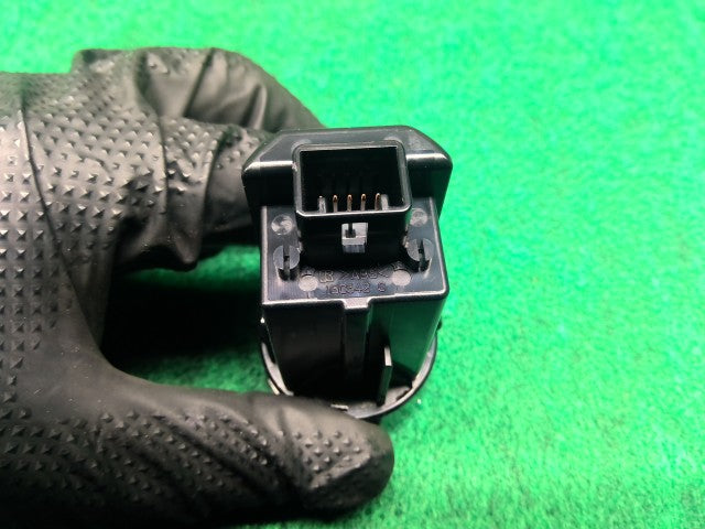 【中古】クラウン DAA-AWS210 イグニッションスイッチ・キーシリンダー 89611-30140