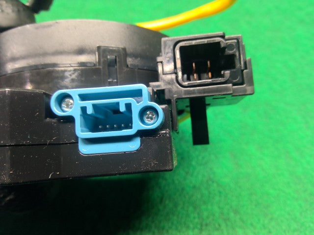 【中古】クラウン DAA-AWS210 スパイラルケーブル 84307-30180