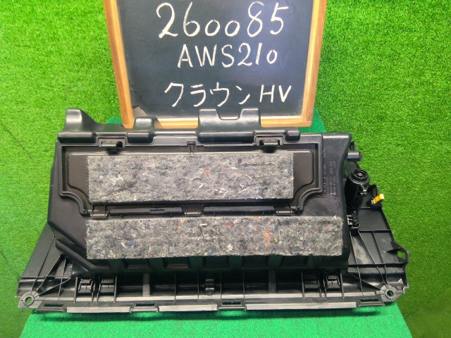 【中古】クラウン DAA-AWS210 グローブＢＯＸ 55550-30501-C0