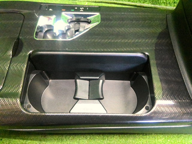【中古】クラウン DAA-AWS210 コンソールボックス 58810-30D30-C5