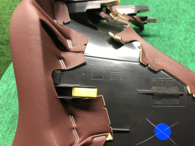 【中古】クラウン DAA-AWS210 コンソールフロントパネル 左側