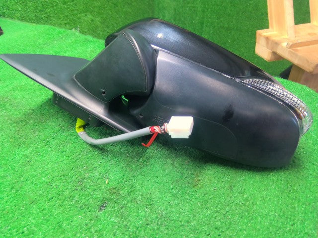 アクア 左サイドミラー DAA-NHP10 87940-52F30