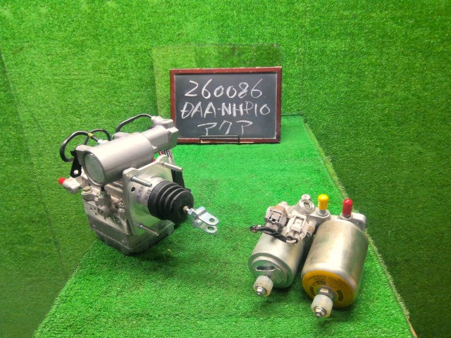 アクア ＡＢＳアクチュエーター DAA-NHP10 47050-52620