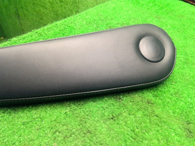 アクア アームレスト DAA-NHP10 72820-52050-C4