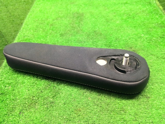 アクア アームレスト DAA-NHP10 72820-52050-C4