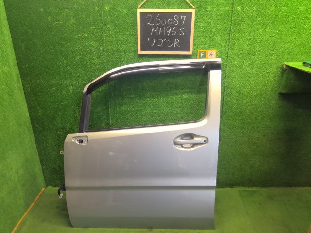 ワゴンＲ 左ＦドアＡＳＳＹ 5AA-MH95S 68002-63R01