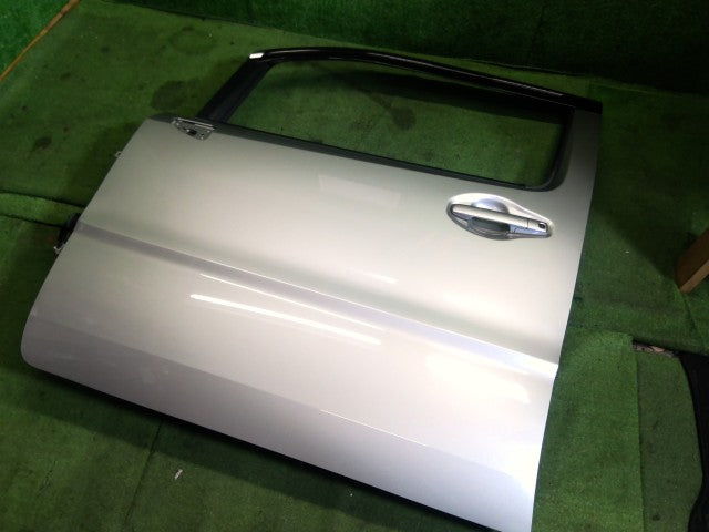 ワゴンＲ 左ＦドアＡＳＳＹ 5AA-MH95S 68002-63R01