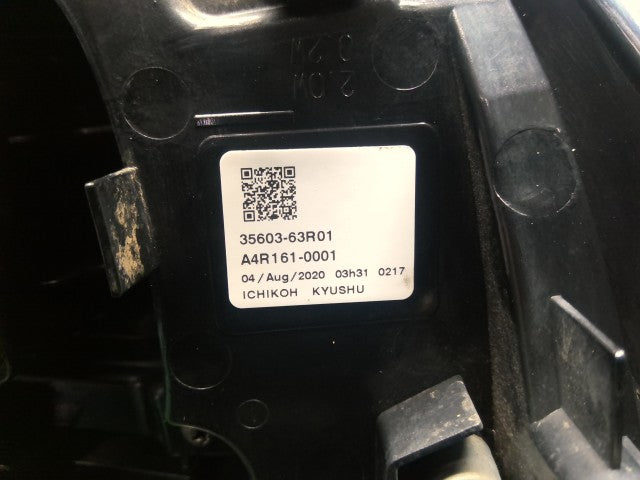ワゴンＲ 右テールランプ 5AA-MH95S 35650-63R01