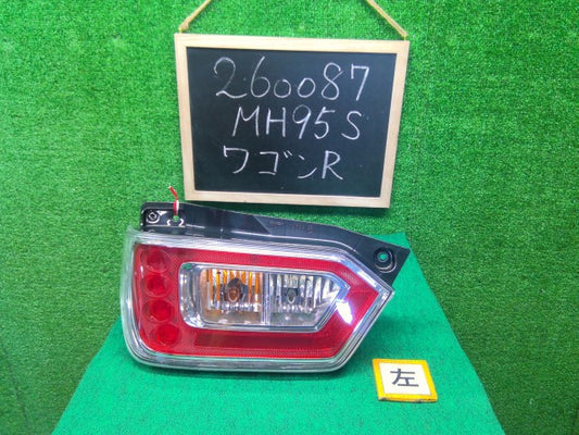 ワゴンＲ 左テールランプ 5AA-MH95S 35670-63R01