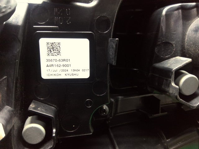 ワゴンＲ 左テールランプ 5AA-MH95S 35670-63R01