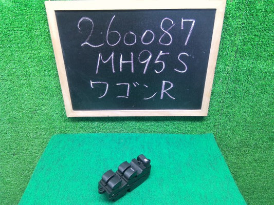 ワゴンＲ パワーウインドウスイッチ 5AA-MH95S 37990-64S00