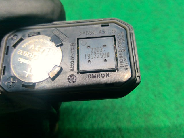 ワゴンＲ キーレスリモコン 5AA-MH95S 37172-59SA0-CVF