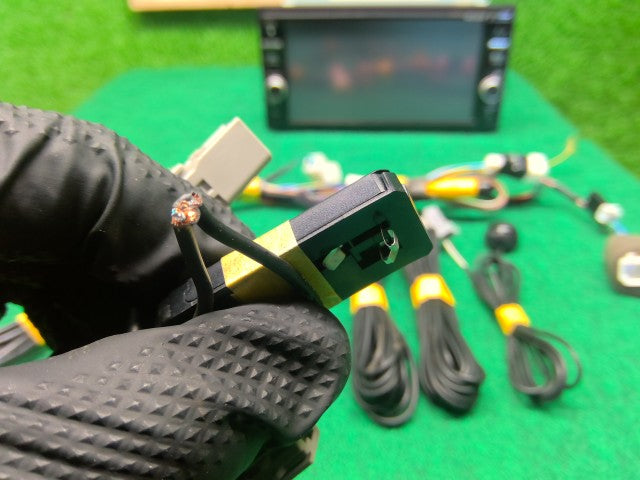 【中古】デイズ DBA-B21W カーナビゲーション MM318D-W