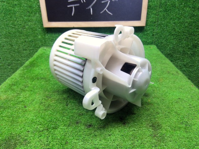 【中古】デイズ DBA-B21W ヒーターブロアモーター 27220-6A01A