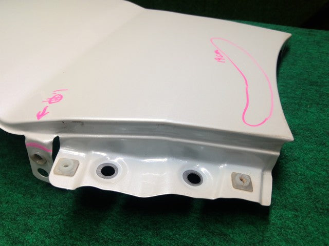 【中古】ピクシス EBD-S331M 左フロントフェンダー 53812-B5011