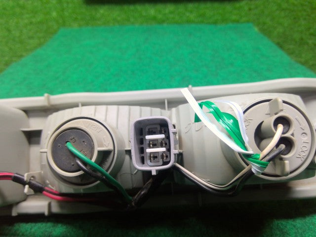 【中古】ピクシス EBD-S331M 右テールランプ 81550-B5020
