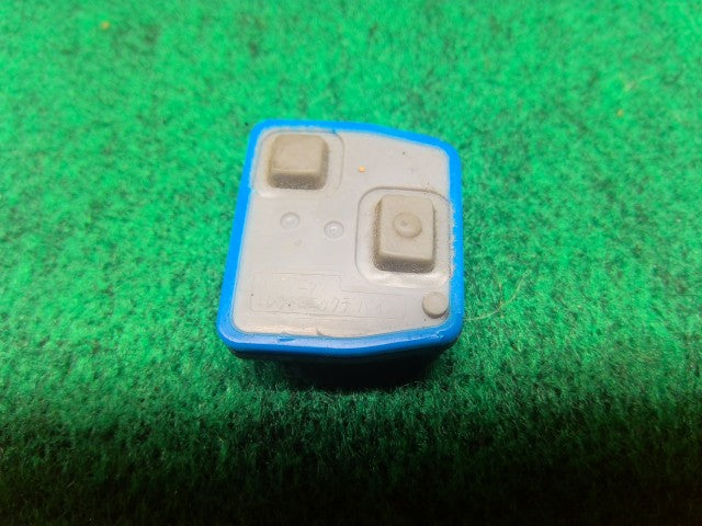 【中古】ピクシス EBD-S331M キーレスリモコン 89742-B5091