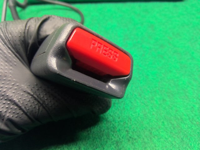 【中古】ピクシス EBD-S331M ドライバーシートベルト キャッチ