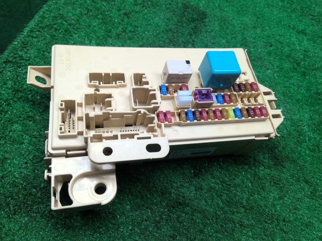 ミライース ヒューズボックス DBA-LA310S 82600-B2400