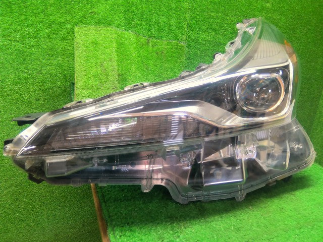プリウス 左ヘッドランプＡＳＳＹ DAA-ZVW50 81185-47850