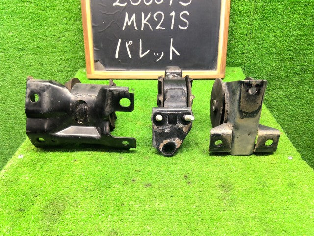【中古】パレット DBA-MK21S エンジン マウント セット 11620-58J20 自社品番260093 Z7T