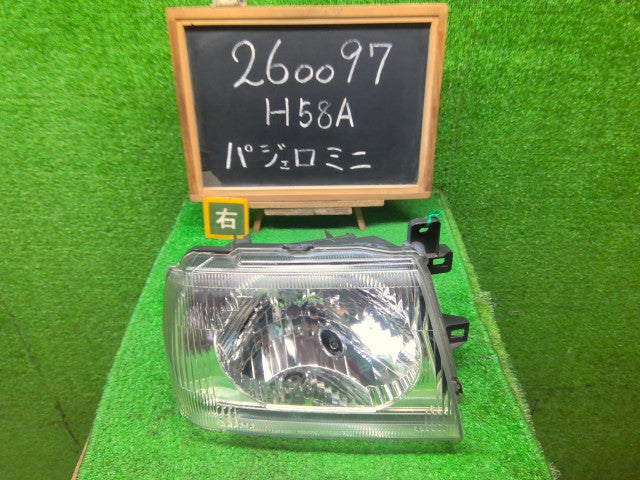 パジェロミニ 右ヘッドランプＡＳＳＹ ABA-H58A 8301A517