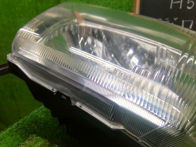 パジェロミニ 右ヘッドランプＡＳＳＹ ABA-H58A 8301A517