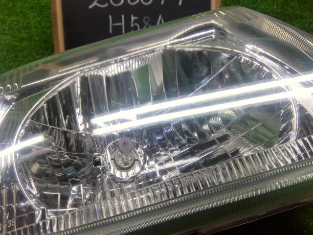 パジェロミニ 右ヘッドランプＡＳＳＹ ABA-H58A 8301A517