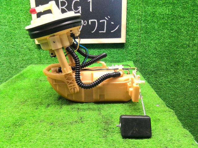 ステップワゴン フューエルポンプ DBA-RG1 17045-SLJ-010
