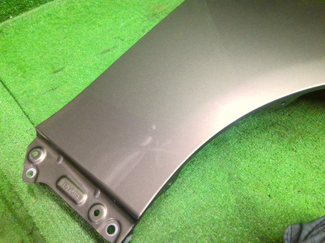 【中古】マークＸ DBA-GRX135 右フロントフェンダー 53811-22A20