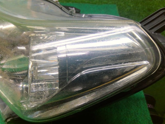 【中古】マークＸ DBA-GRX135 左ヘッドランプＡＳＳＹ 81150-22B20