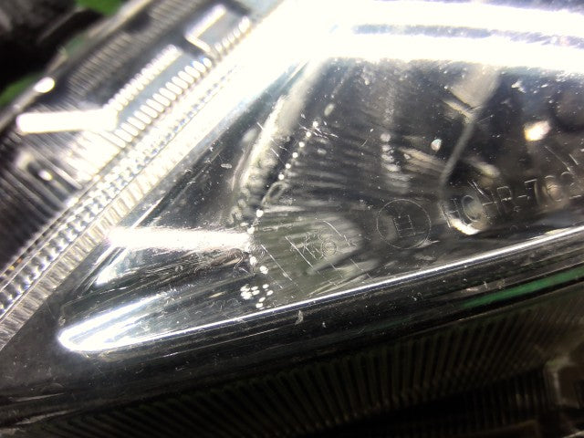【中古】マークＸ DBA-GRX135 左ヘッドランプＡＳＳＹ 81150-22B20