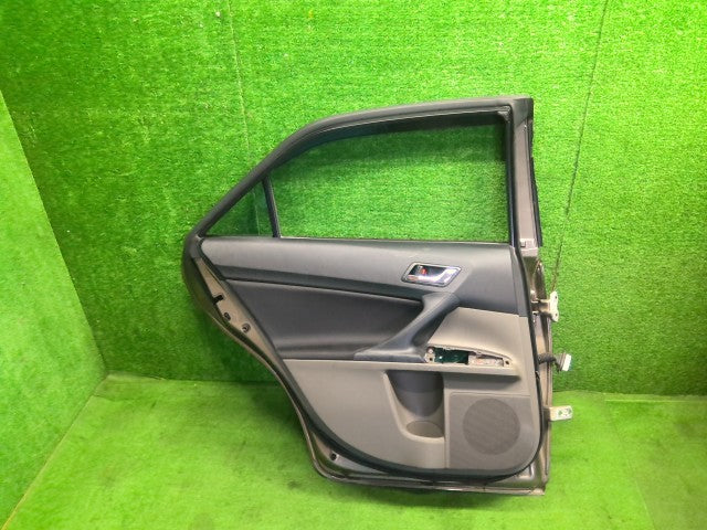【中古】マークＸ DBA-GRX135 左リアドアＡＳＳＹ 67004-22470