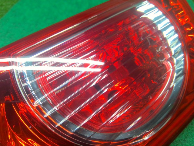 【中古】マークＸ DBA-GRX135 右フィニッシャーパネル 81580-22140