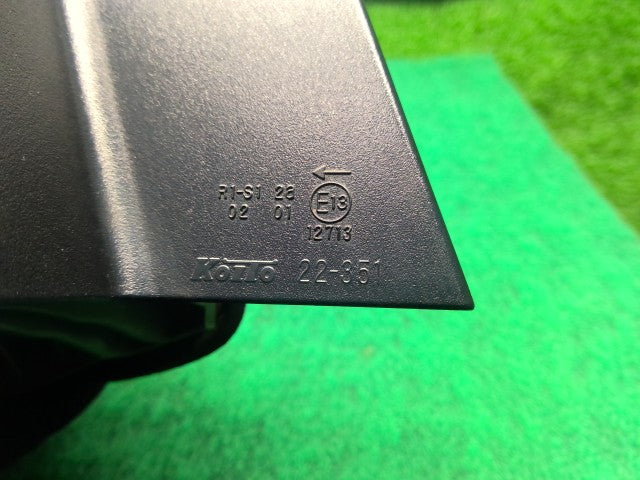 【中古】マークＸ DBA-GRX135 左テールランプ 81560-22A30