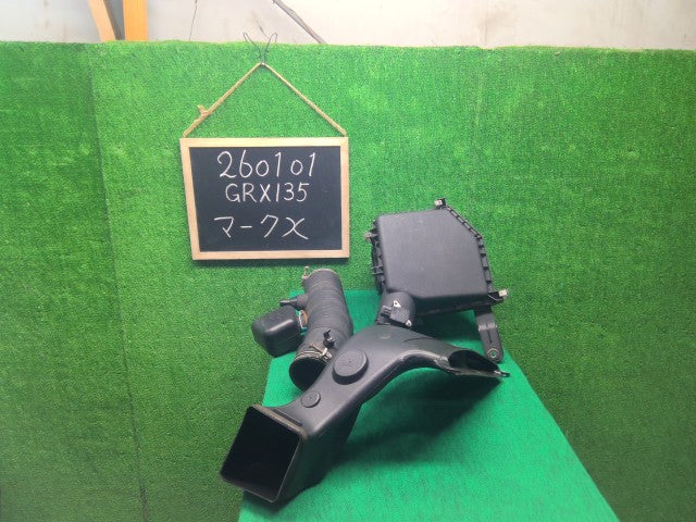 【中古】マークＸ DBA-GRX135 エアクリーナーＡＳＳＹ 17700-31810