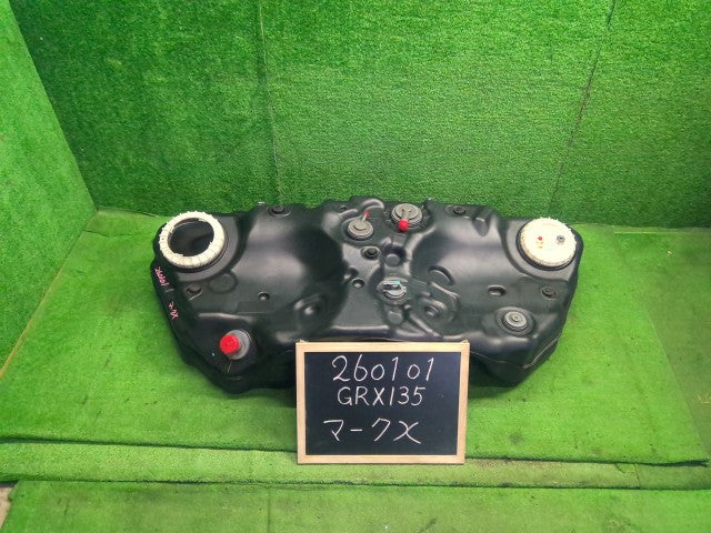 【中古】マークＸ DBA-GRX135 フューエルタンク 77001-30561