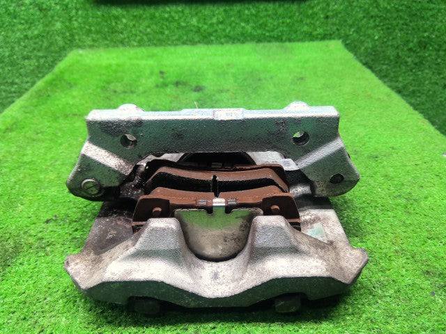 【中古】マークＸ DBA-GRX135 左リア キャリパー