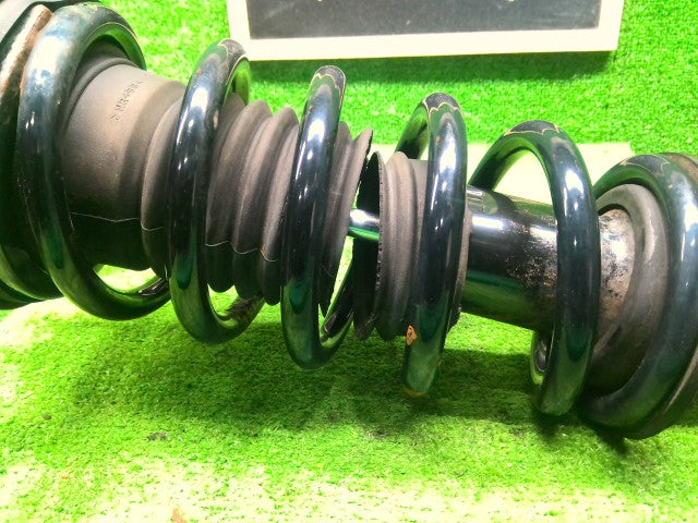 【中古】マークＸ DBA-GRX135 右Ｆストラット 48510-80275