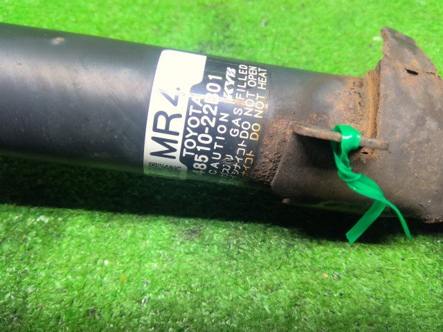 【中古】マークＸ DBA-GRX135 右Ｆストラット 48510-80275