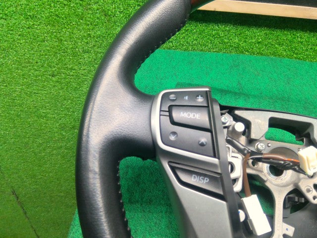 【中古】マークＸ DBA-GRX135 ステアリングホイール 45100-75040-C2