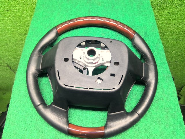 【中古】マークＸ DBA-GRX135 ステアリングホイール 45100-75040-C2