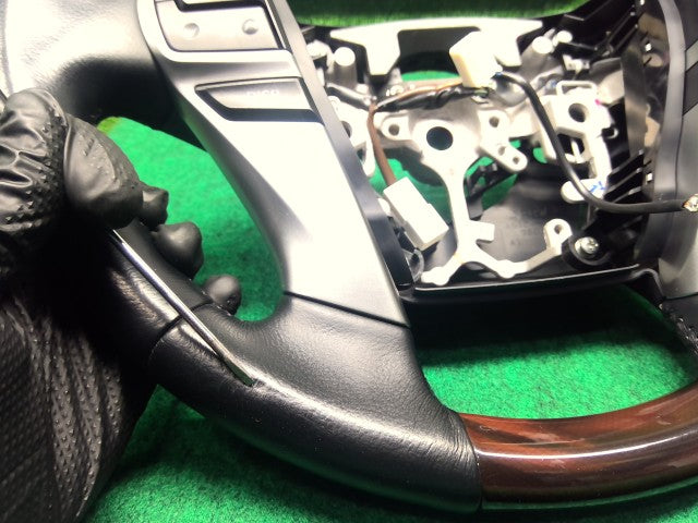 【中古】マークＸ DBA-GRX135 ステアリングホイール 45100-75040-C2