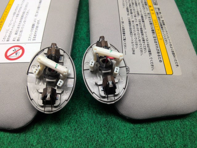 【中古】マークＸ DBA-GRX135 サンバイザー 74310-22730-B0