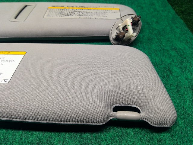 【中古】マークＸ DBA-GRX135 サンバイザー 74310-22730-B0