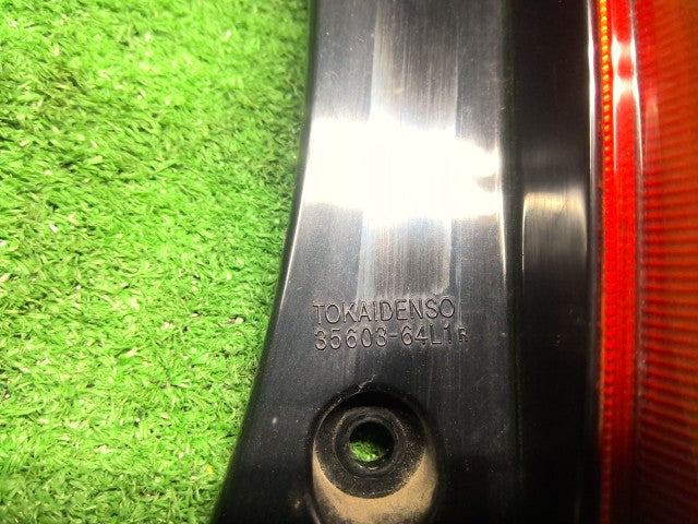 アルト 右テールランプ DBA-HA35S 35650-64L10
