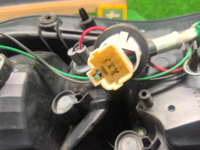 アルト 右テールランプ DBA-HA35S 35650-64L10