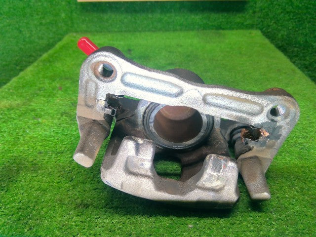 【中古】クリッパー ABA-U72W 左フロントキャリパー 41011-6A00D