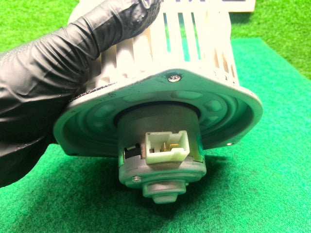 【中古】クリッパー ABA-U72W ヒーターブロアモーター 27220-6A00D